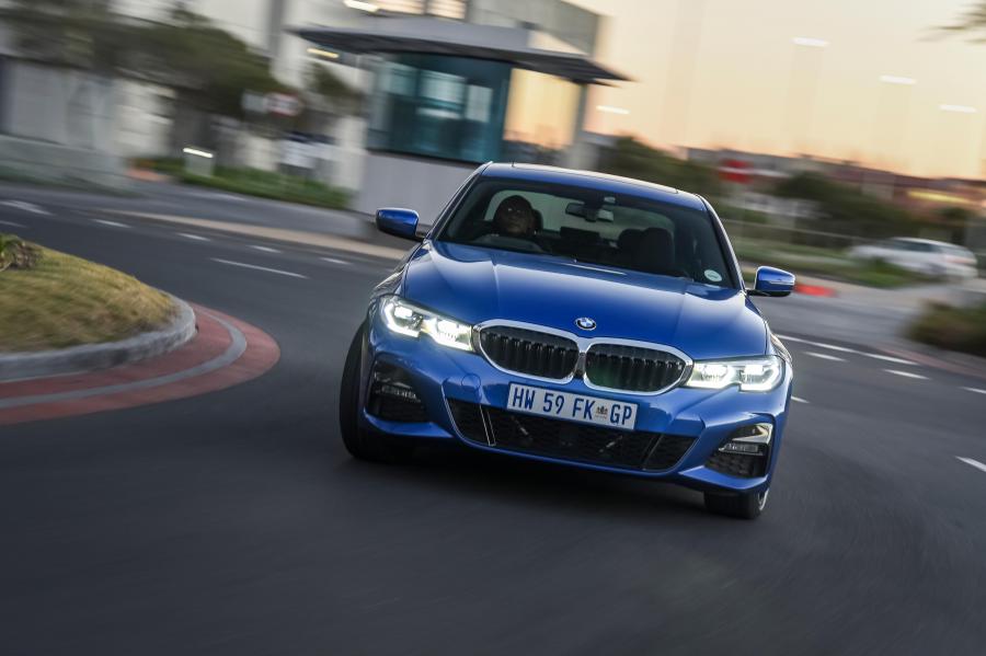  BMW 330i M Sport (G20) 2019 года  (ZA) (фото 5 из 40)